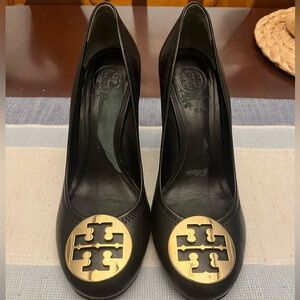 Tory Burch Leather Pumps